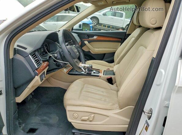 WA1BAAFY5M2024677 2021 AUDI Q5 White წინა სალონის ხედი
