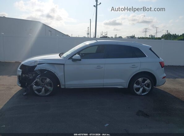 WA1BAAFY5M2038451 2021 AUDI Q5 White Սալոնի 360 աստիճան տեսք