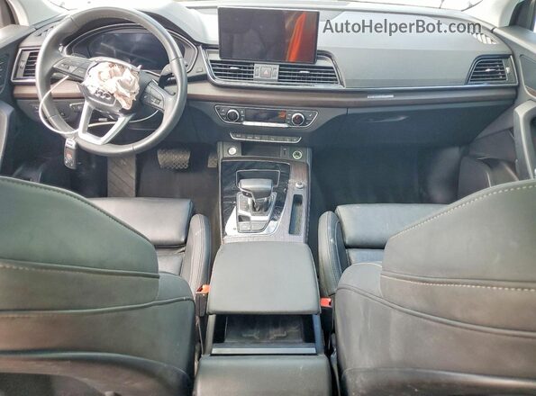 WA1BAAFY5M2102360 2021 AUDI Q5 Black Առջևի վահանակի տեսք