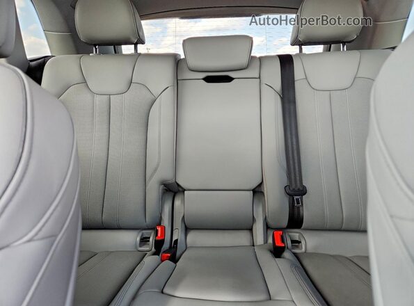 WA1BAAFY8M2136230 2021 AUDI Q5 Silver Հետևի նստատեղերի տեսք