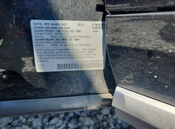 WA1BAAFYXM2055942 2021 AUDI Q5 Black Engine compartment view