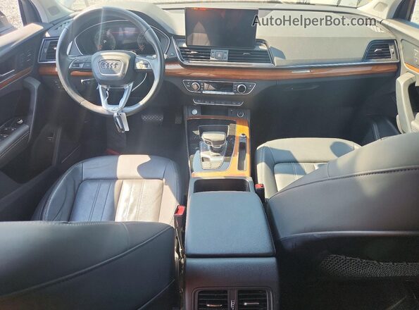 WA1BAAFYXM2055942 2021 AUDI Q5 Black Dashboard view