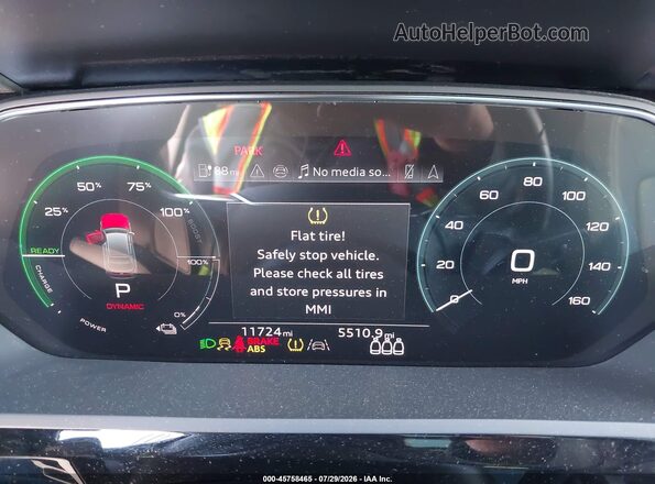 WA1BAAGE9RB063607 2024 AUDI Q8 E-TRON Серый Вид задних сидений