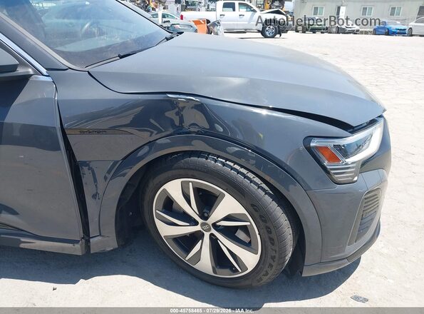 WA1BAAGE9RB063607 2024 AUDI Q8 E-TRON Серый Вид спереди