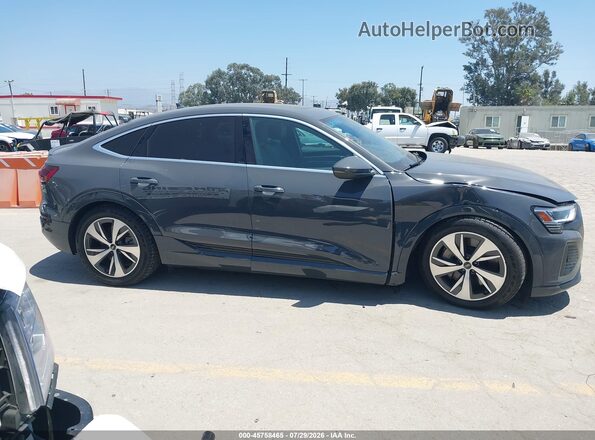 WA1BAAGE9RB063607 2024 AUDI Q8 E-TRON Серый Вид задней части салона