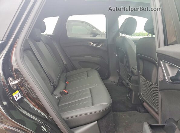 WA1BCBFZ1PP006435 2023 AUDI Q4 Black უკანა სალონის ხედი