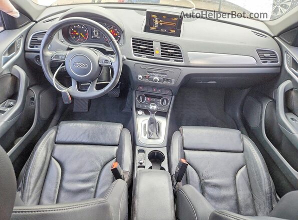 WA1BCCFS0JR007600 2018 AUDI Q3 White Dashboard view