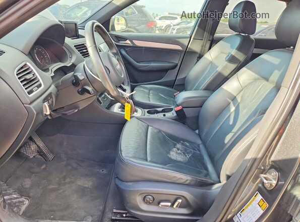 WA1BCCFS0JR030987 2018 AUDI Q3 Gray Widok wnętrza z przodu