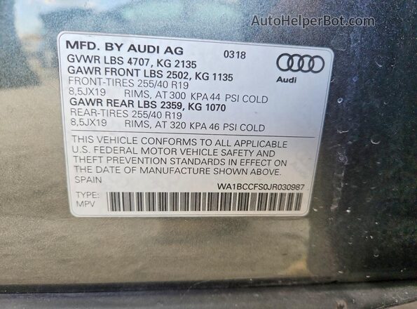 WA1BCCFS0JR030987 2018 AUDI Q3 Gray Widok komory silnika