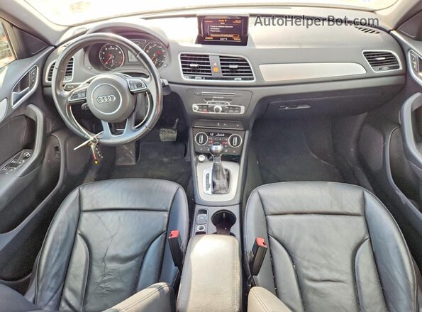 WA1BCCFS0JR030987 2018 AUDI Q3 Gray Widok deski rozdzielczej