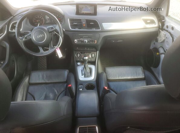 WA1BCCFS0JR034697 2018 AUDI Q3 White Widok deski rozdzielczej