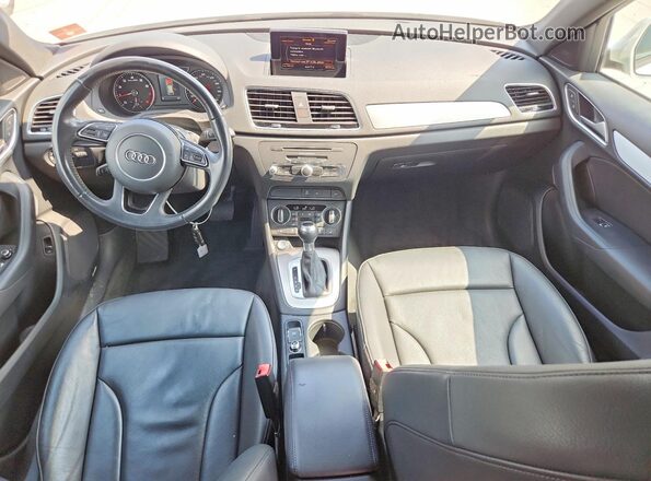 WA1BCCFS0JR035168 2018 AUDI Q3 White Vista del salpicadero