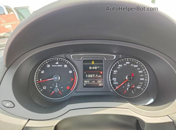 WA1BCCFS0JR035168 2018 AUDI Q3 White Vista del cuadro de instrumentos