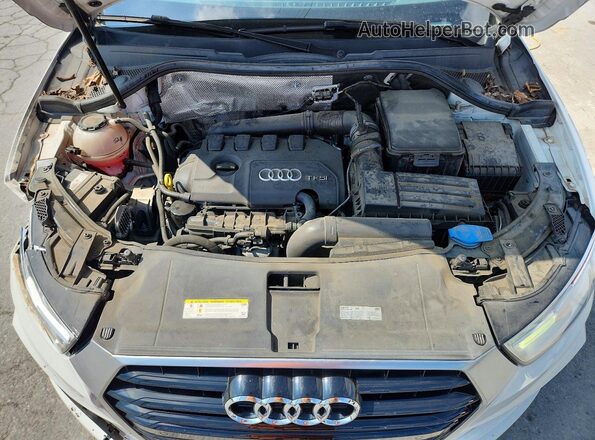 WA1BCCFS0JR035168 2018 AUDI Q3 White Vista del compartimento del motor