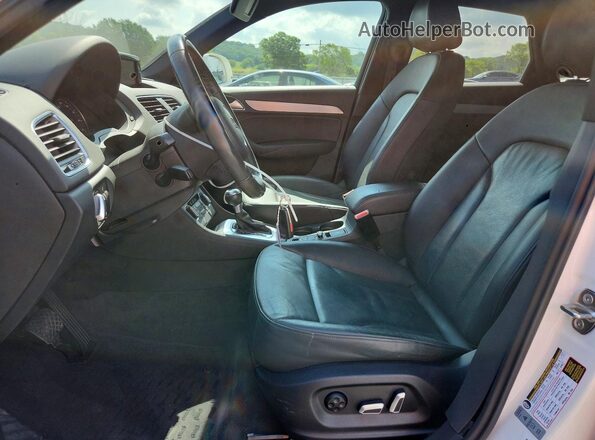 WA1BCCFS0JR035168 2018 AUDI Q3 White Vista interior delantera