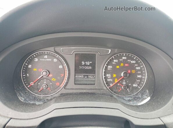 WA1BCCFS3JR023001 2018 AUDI Q3 Черный Вид щитка приборов