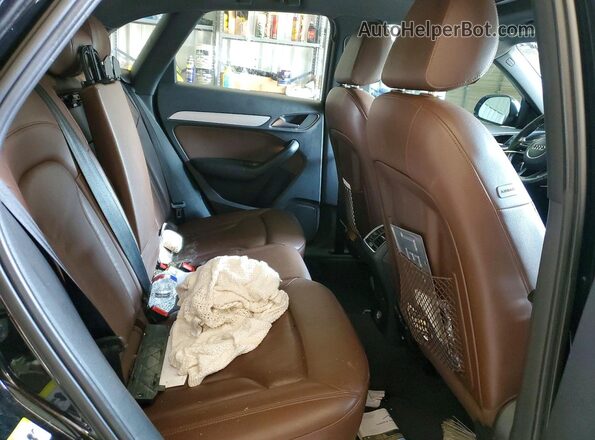 WA1BCCFS5HR004248 2017 AUDI Q3 Black Հետևի նստատեղերի տեսք