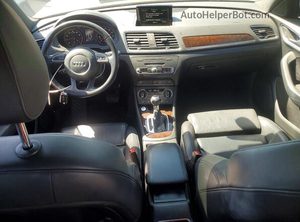 WA1BCCFS6JR014910 2018 AUDI Q3 Черный Вид панели приборов