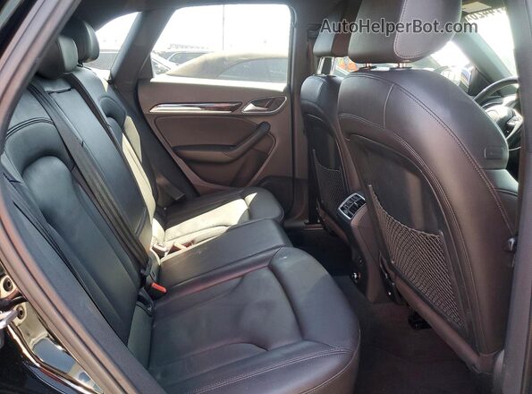 WA1BCCFS6JR014910 2018 AUDI Q3 Черный Вид задних сидений