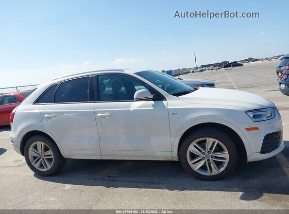 WA1BCCFS8JR002774 2018 AUDI Q3 White Вид задньої частини салону