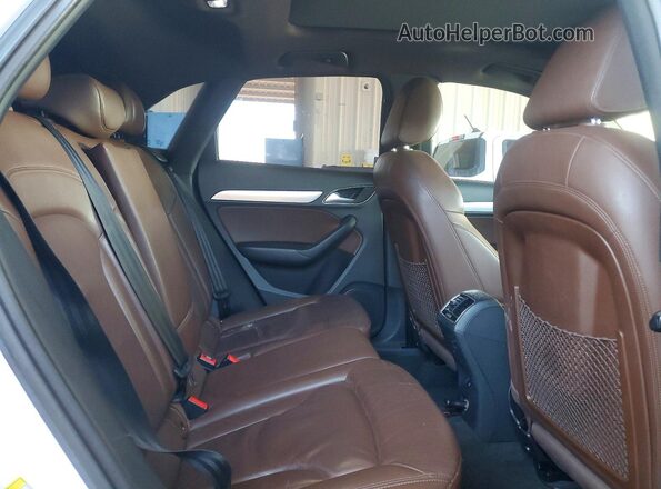 WA1BCCFS9JR010253 2018 AUDI Q3 White Rear interior view