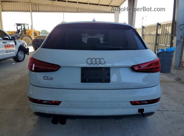 WA1BCCFS9JR010253 2018 AUDI Q3 White Rear view
