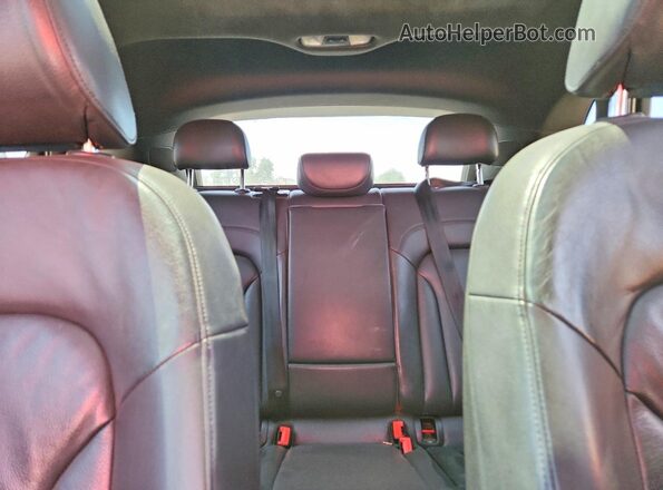 WA1BCCFSXJR023688 2018 AUDI Q3 Red Rear seats view