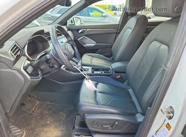 WA1BECF32K1064044 2019 AUDI Q3 White Սալոնի դիմացի տեսք