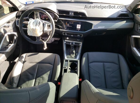 WA1BECF35L1107034 2020 AUDI Q3 Gray Vista del salpicadero