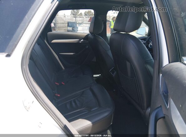 WA1BFCFS4GR013819 2016 AUDI Q3 White Widok naklejki z numerem VIN