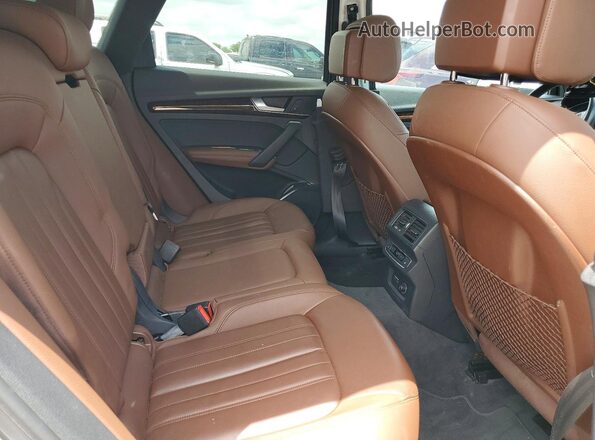 WA1BNAFY0L2029952 2020 AUDI Q5 White Vista interior trasera
