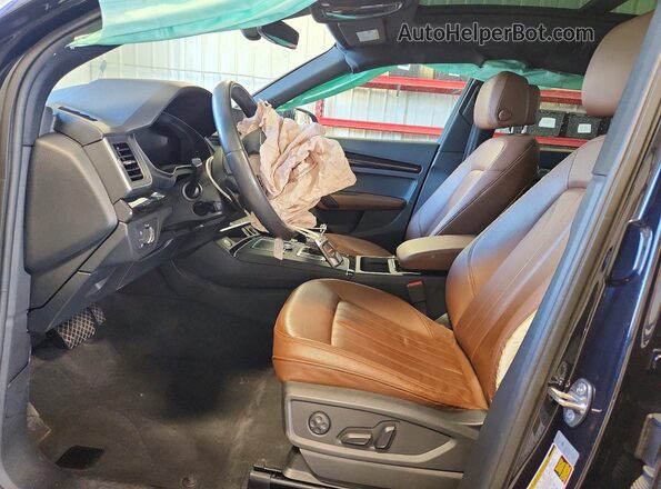 WA1BNAFY1J2207445 2018 AUDI Q5 Blue Вид салону спереду
