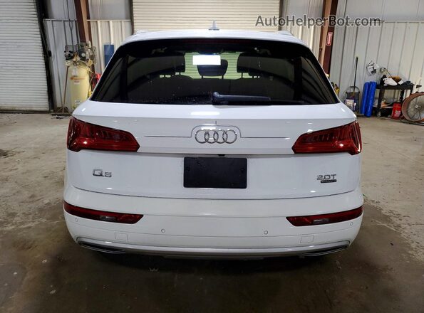 WA1BNAFY2J2113185 2018 AUDI Q5 White Widok z tyłu