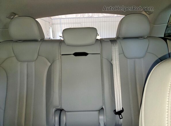 WA1BNAFY3J2043616 2018 AUDI Q5 Blue Vista de los asientos traseros