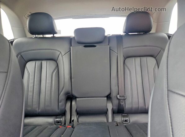 WA1BNAFY3J2218253 2018 AUDI Q5 Black Vista de los asientos traseros