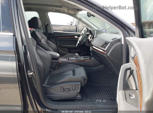WA1BNAFY3K2030544 2019 AUDI Q5 Серый Вид салона спереди