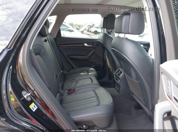 WA1BNAFY5J2004932 2018 AUDI Q5 Black Vista de la etiqueta del VIN