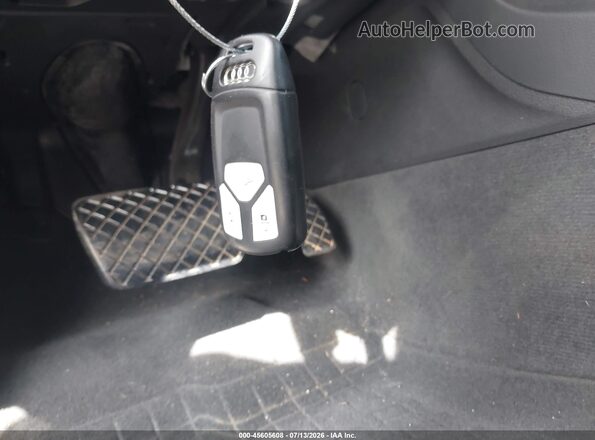 WA1BNAFY5J2004932 2018 AUDI Q5 Black Vista del salpicadero