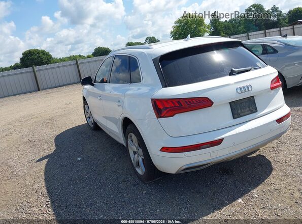 WA1BNAFY5J2049532 2018 AUDI Q5 White Rear left