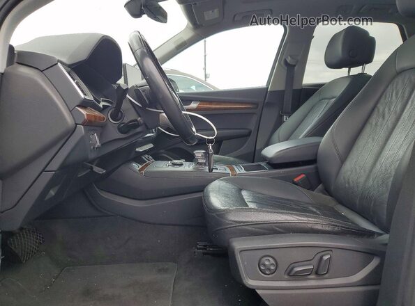 WA1BNAFY5J2083289 2018 AUDI Q5 White წინა სალონის ხედი