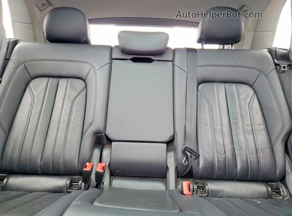 WA1BNAFY5J2083289 2018 AUDI Q5 White უკანა სავარძლების ხედი