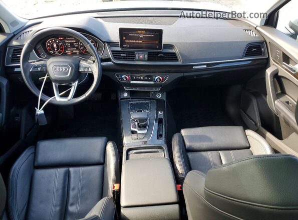 WA1BNAFY5K2065134 2019 AUDI Q5 Silver Dashboard view