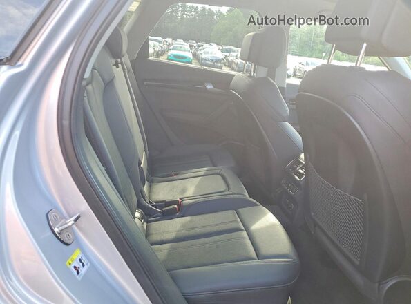WA1BNAFY5K2065134 2019 AUDI Q5 Silver Rear interior view