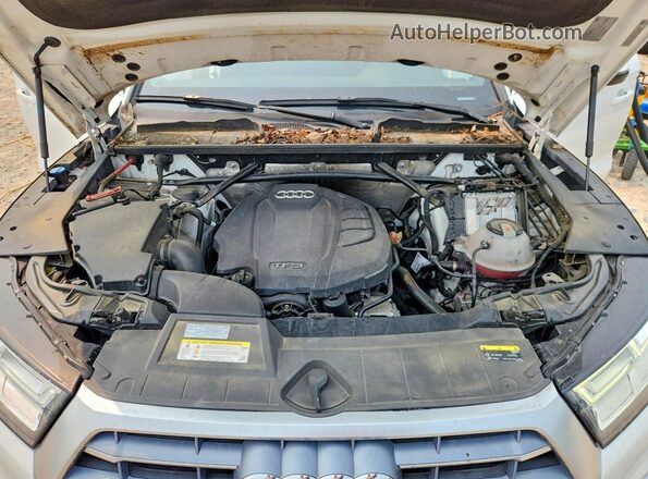WA1BNAFY5K2139751 2019 AUDI Q5 White Engine compartment view