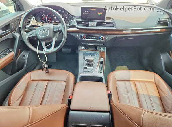 WA1BNAFY5K2139751 2019 AUDI Q5 White Dashboard view