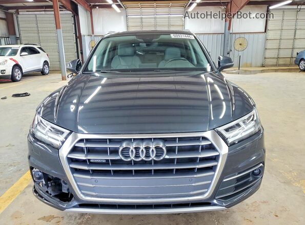 WA1BNAFY5L2000866 2020 AUDI Q5 Gray Front view