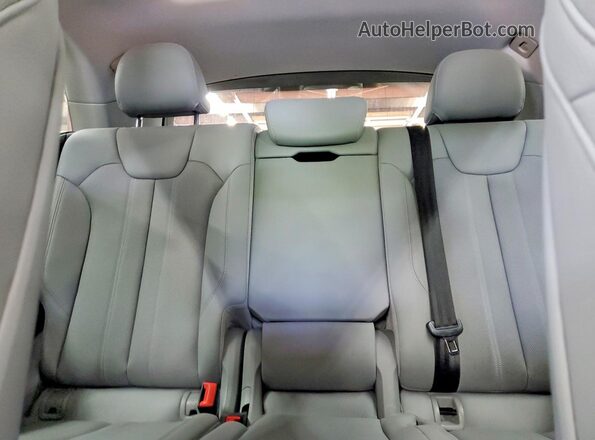 WA1BNAFY5L2000866 2020 AUDI Q5 Gray Rear seats view