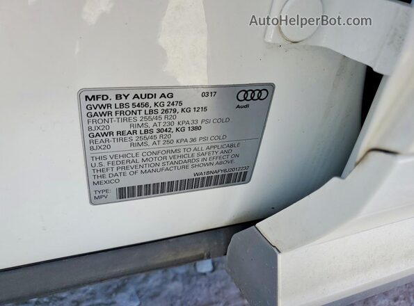 WA1BNAFY6J2012232 2018 AUDI Q5 White ძრავის განყოფილების ხედი