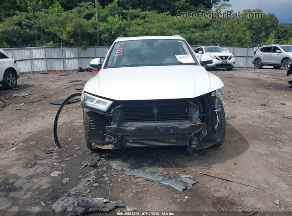 WA1BNAFY6J2013736 2018 AUDI Q5 White Вид задньої частини салону