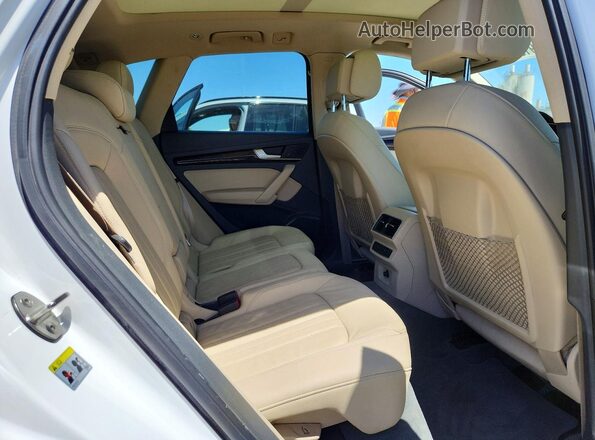 WA1BNAFY7J2020338 2018 AUDI Q5 White Rear interior view